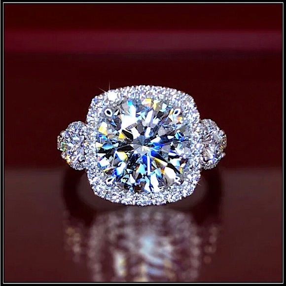 NEW 14K White Gold Round Simulated Diamond Dimensional Prism Halo Ring - Picture 1 of 5